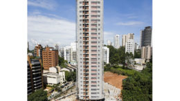 Fachada da obra