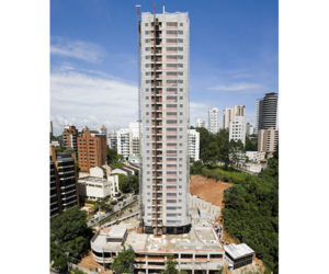 Fachada da obra